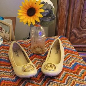 Adorable girls sparkly gold dress shoes